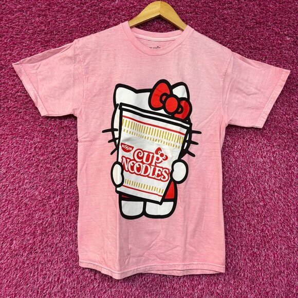 Sanrio Hello Kitty x Nissin Cup Noodles Pink T-Shirt Small - Picture 1 of 4